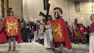 Monte Roberto – Tutto il paese coinvolto nella processione del Venerdì santo